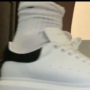 Meet your Posher, Ibouzz